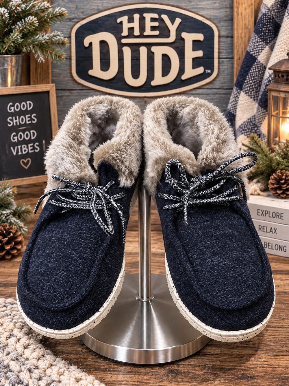 Hey Dude Britt Navy Faux Fur Lined Ankle Booties Women’s 7 EU 38